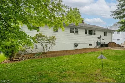 27 Albright Cir, Madison, NJ 07940 - Photo 4