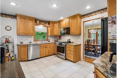 6 Waters Edge, Kinnelon, NJ 07405 - Photo 8