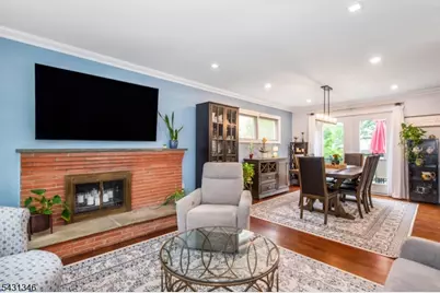 19 Plymouth Pl, Roseland, NJ 07068 - Photo 4