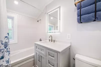 19 Plymouth Pl, Roseland, NJ 07068 - Photo 16
