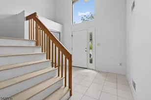 169 Castle Ridge Dr, East Hanover Township, NJ 07936 - Photo 2