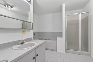 169 Castle Ridge Dr, East Hanover Township, NJ 07936 - Photo 18