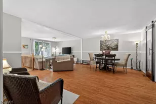 37 Quail Ct, Hardyston Township, NJ 07419 - Photo 4