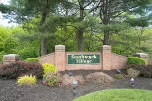 41 Wareham Ct, Scotch Plains Township, NJ 07076 - Photo 1