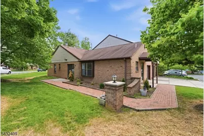10 Daniel Ct, Lebanon, NJ 08833 - Photo 4