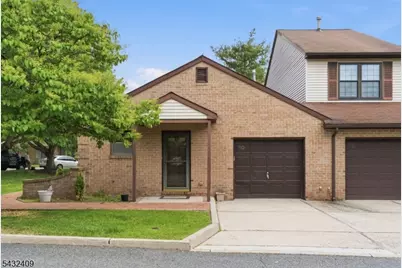 10 Daniel Ct, Lebanon, NJ 08833 - Photo 2