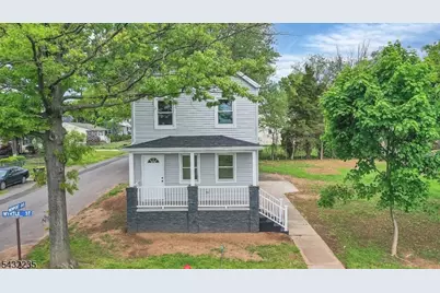 171 Myrtle St, Franklin Township, NJ 08873 - Photo 2