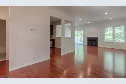 15 Decroce Ct, Parsippany, NJ 07054 - Photo 4