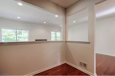 15 Decroce Ct, Parsippany, NJ 07054 - Photo 8