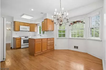 48 Walnut Cir, Bernards Township, NJ 07920 - Photo 12