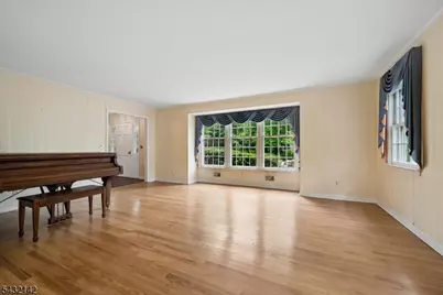 48 Walnut Cir, Bernards Township, NJ 07920 - Photo 4
