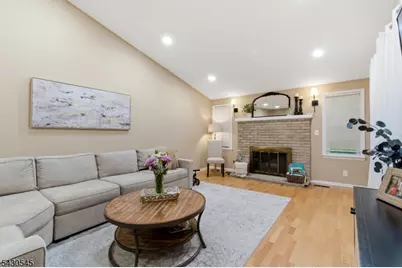 113 Saratoga Sq, Wayne, NJ 07470 - Photo 8