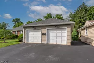 28 Brandywyne Dr, Florham Park, NJ 07932 - Photo 4