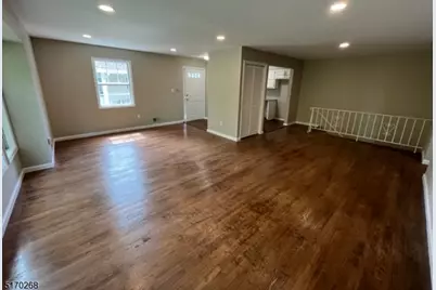 28 Brandywyne Dr, Florham Park, NJ 07932 - Photo 4