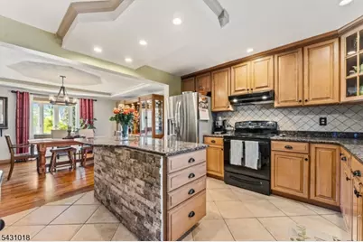 8 Garry St, Manville, NJ 08835 - Photo 8