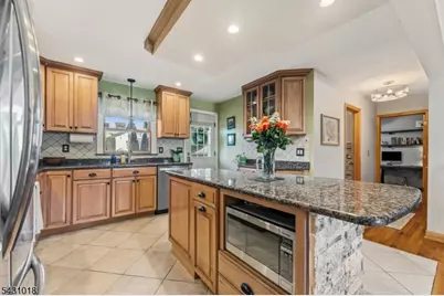 8 Garry St, Manville, NJ 08835 - Photo 6