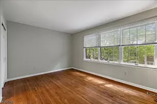 10 Exeter Rd, Bedminster Township, NJ 07921 - Photo 12