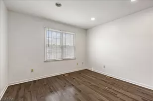 10 Exeter Rd, Bedminster Township, NJ 07921 - Photo 20