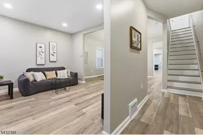 58 Bennett St, Phillipsburg, NJ 08865 - Photo 2