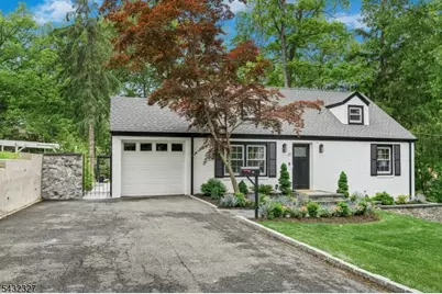 37 Seaman Rd, West Orange Township, NJ 07052 - Photo 2