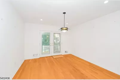 9 Sycamore Ln, Piscataway Township, NJ 08854 - Photo 6