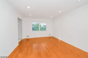 9 Sycamore Ln, Piscataway Township, NJ 08854 - Photo 8