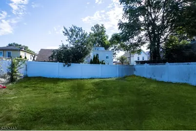 111 Roosevelt St #2, Roselle Park, NJ 07204 - Photo 12