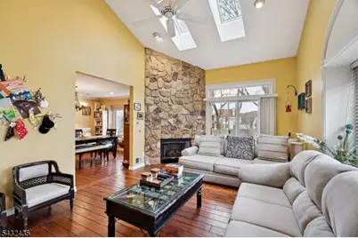 118 Coppertree Ct, Edison, NJ 08820 - Photo 6