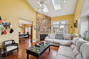 118 Coppertree Ct, Edison, NJ 08820 - Photo 6