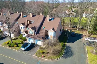 118 Coppertree Ct, Edison, NJ 08820 - Photo 4