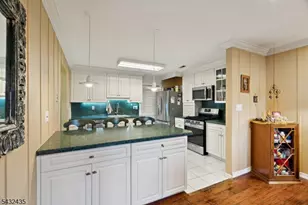 118 Coppertree Ct, Edison, NJ 08820 - Photo 10