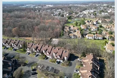 118 Coppertree Ct, Edison, NJ 08820 - Photo 30