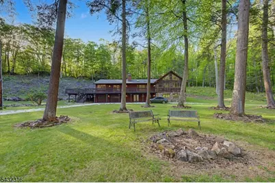 1127 Dark Moon Rd, Frelinghuysen Township, NJ 07860 - Photo 4
