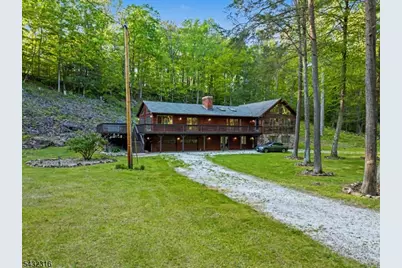1127 Dark Moon Rd, Frelinghuysen Township, NJ 07860 - Photo 10