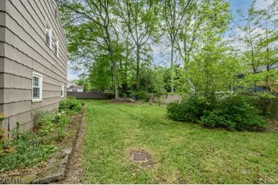 1 Ash Ln, Parsippany, NJ 07034 - Photo 32