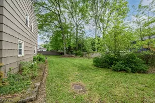 1 Ash Ln, Parsippany, NJ 07034 - Photo 32