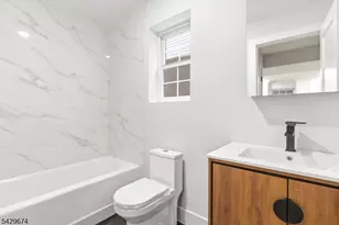 129 Mt Pleasant Ave, Newark, NJ 07104 - Photo 6