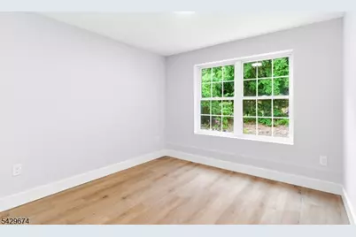 129 Mt Pleasant Ave #1, Newark, NJ 07104 - Photo 8