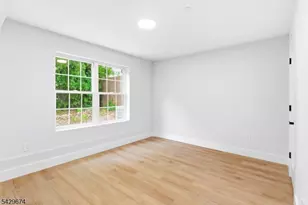129 Mt Pleasant Ave, Newark, NJ 07104 - Photo 10