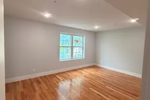 129 Mt Pleasant Ave, Newark, NJ 07104 - Photo 12