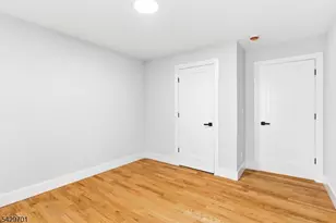 129 Mt Pleasant Ave, Newark, NJ 07104 - Photo 16