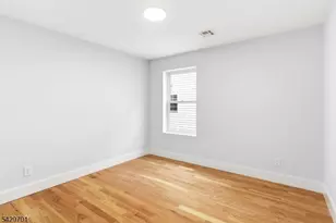 129 Mt Pleasant Ave, Newark, NJ 07104 - Photo 10