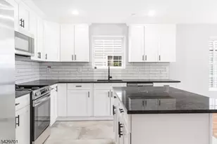 129 Mt Pleasant Ave, Newark, NJ 07104 - Photo 6