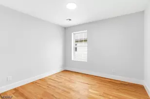 129 Mt Pleasant Ave, Newark, NJ 07104 - Photo 12
