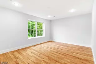 129 Mt Pleasant Ave, Newark, NJ 07104 - Photo 14