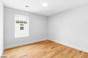 129 Mt Pleasant Ave, Newark, NJ 07104 - Photo 10