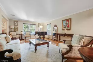 7 Pontiac Dr, Wayne, NJ 07470 - Photo 4