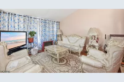 674 Berkeley Ave, Orange, NJ 07050 - Photo 18