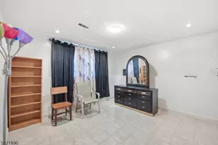 674 Berkeley Ave, Orange, NJ 07050 - Photo 14