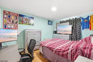 674 Berkeley Ave, Orange, NJ 07050 - Photo 18